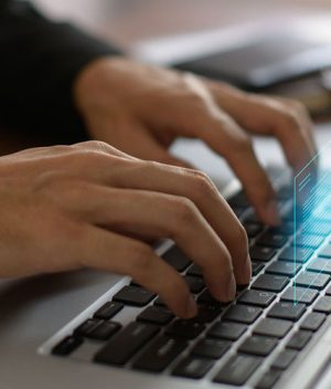 ¿Puedo suscribir un contrato de trabajo mediante firma electrónica?